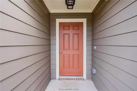 2011 Shimla Dr, Bryan, TX 77807 photo 4