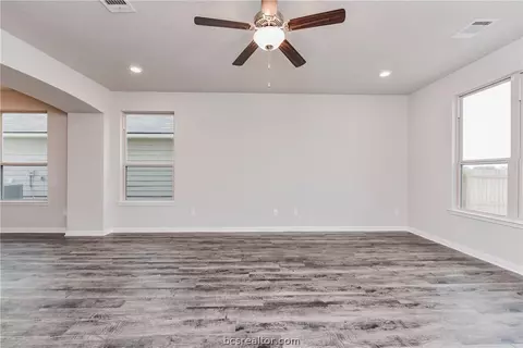 2011 Shimla Dr, Bryan, TX 77807 photo 28
