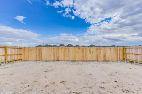 2011 Shimla Dr, Bryan, TX 77807 photo 6