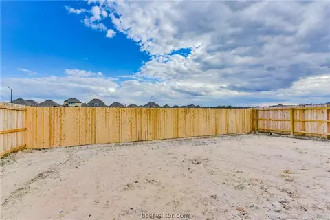 2011 Shimla Dr, Bryan, TX 77807 photo 5
