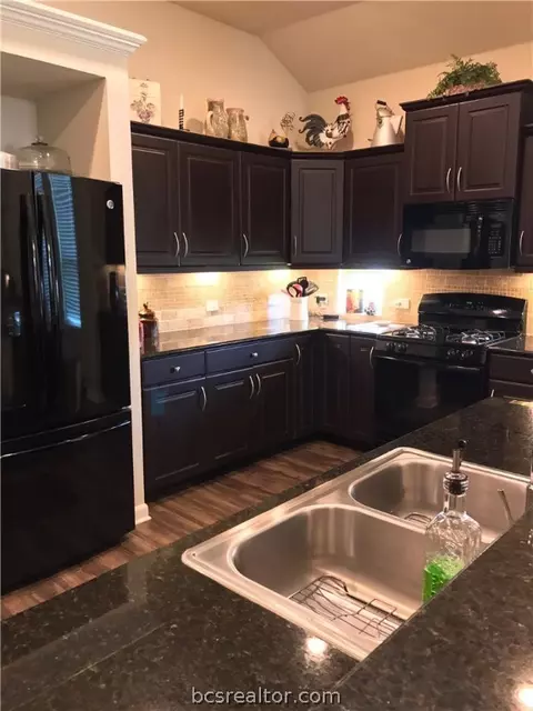 3073 Positano Loop, Bryan, TX 77808 photo 10