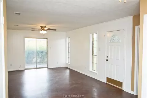 2103 Manning Way, Bryan, TX 77803 photo 5