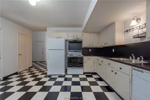 905 Navidad St, Bryan, TX 77801 photo 8