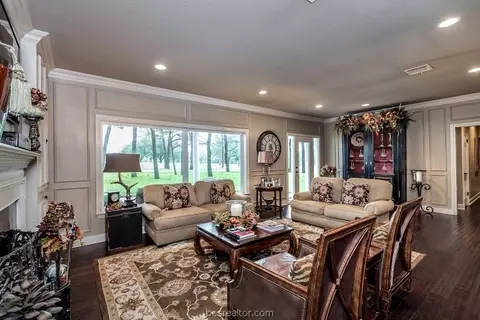 2905 Partridge Cir, Bryan, TX 77802 photo 4