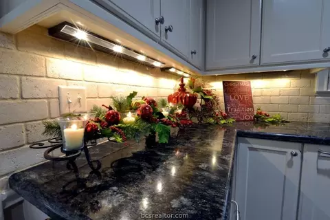 2905 Partridge Cir, Bryan, TX 77802 photo 12