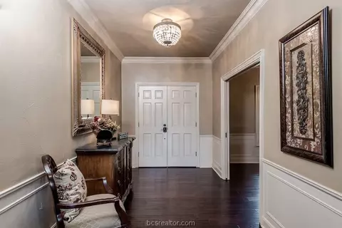 2905 Partridge Cir, Bryan, TX 77802 photo 2