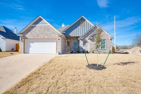 2918 Archer Dr, Bryan, TX 77808 photo 1