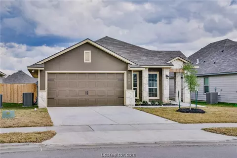2108 Dumfries Dr, Bryan, TX 77807 photo 2