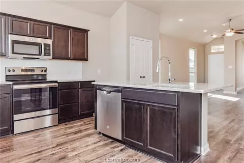 2108 Dumfries Dr, Bryan, TX 77807 photo 32