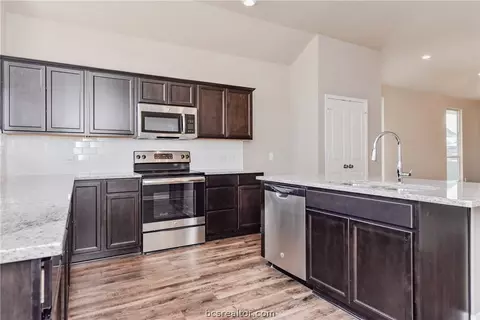 2108 Dumfries Dr, Bryan, TX 77807 photo 34