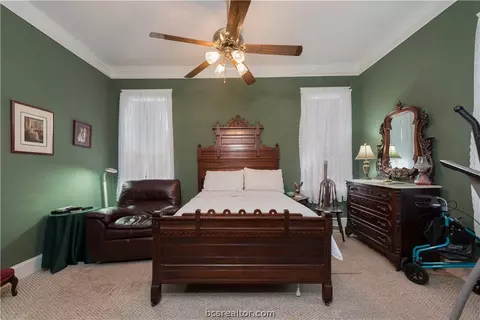400 E Garrett St E, Calvert, TX 77837 photo 6