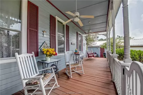 400 E Garrett St E, Calvert, TX 77837 photo 2