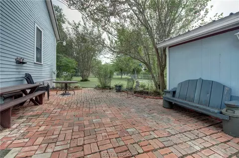 400 E Garrett St E, Calvert, TX 77837 photo 21