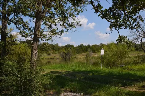 116 Hill Loop Rd, Somerville, TX 77879 photo 2