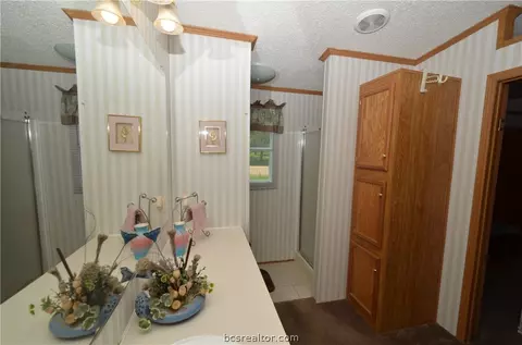 116 Hill Loop Rd, Somerville, TX 77879 photo 10