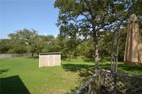 116 Hill Loop Rd, Somerville, TX 77879 photo 17