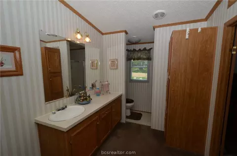 116 Hill Loop Rd, Somerville, TX 77879 photo 9