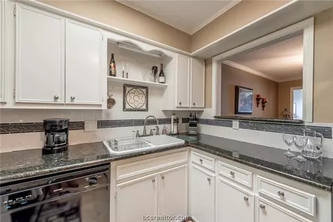 904 Westview St, Bryan, TX 77802 photo 10