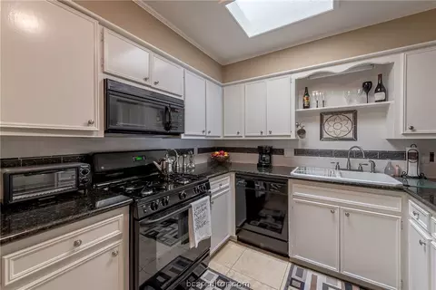 904 Westview St, Bryan, TX 77802 photo 12