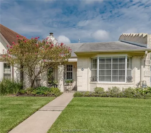 904 Westview St, Bryan, TX 77802 photo 1