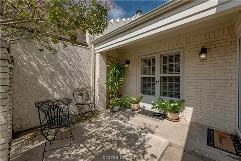 904 Westview St, Bryan, TX 77802 photo 5