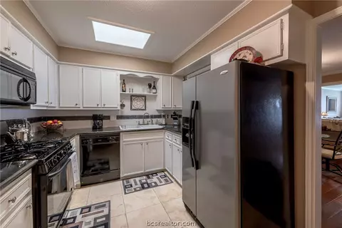 904 Westview St, Bryan, TX 77802 photo 13