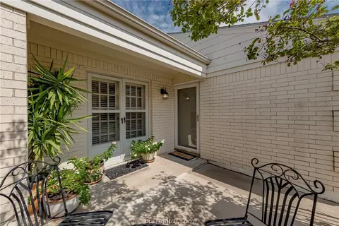 904 Westview St, Bryan, TX 77802 photo 3