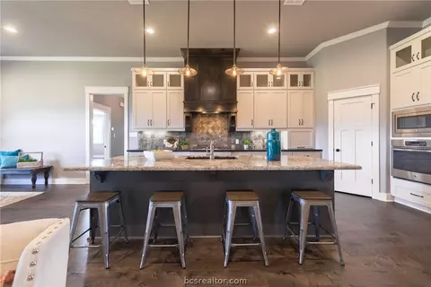 6822 Call Ct, Bryan, TX 77803 photo 5
