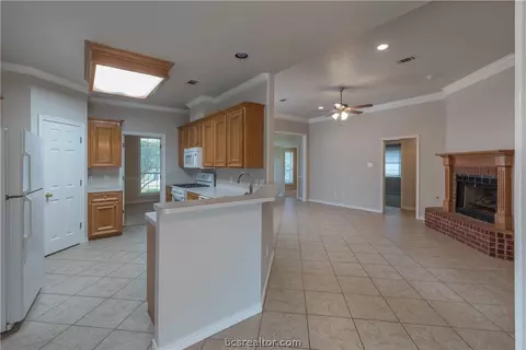 4107 Chamberlain, Bryan, TX 77802 photo 7