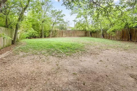 806 Mitchell St, Bryan, TX 77802 photo 7