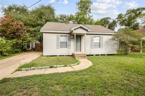 806 Mitchell St, Bryan, TX 77802 photo 1