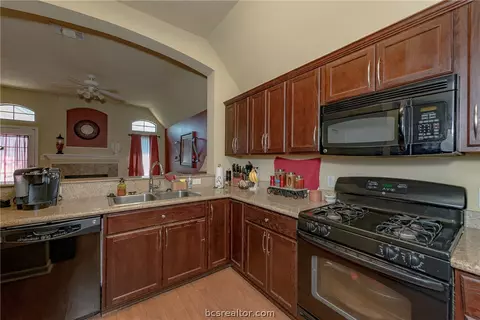 2001 Mountain Wind Loop, Bryan, TX 77807 photo 9