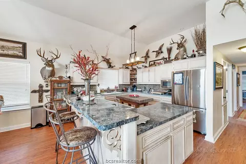 10096 Calhoun Rd, Bryan, TX 77808 photo 13
