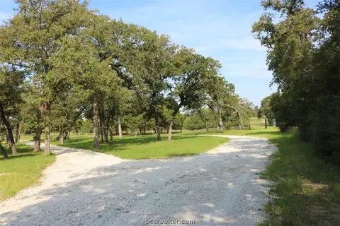 10096 Calhoun Rd, Bryan, TX 77808 photo 5