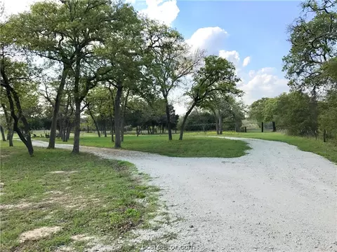10096 Calhoun Rd, Bryan, TX 77808 photo 2