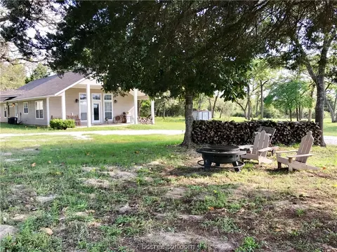 10096 Calhoun Rd, Bryan, TX 77808 photo 4