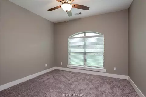 7610 Los Lobos Dr, Bryan, TX 77808 photo 18