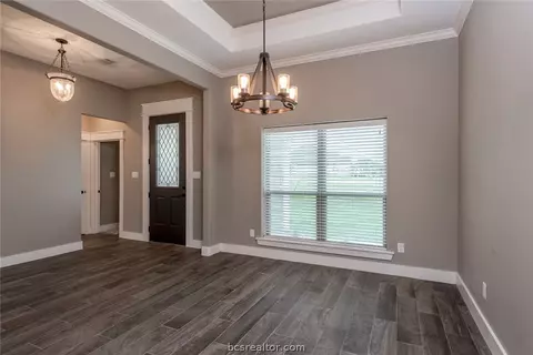 7610 Los Lobos Dr, Bryan, TX 77808 photo 7