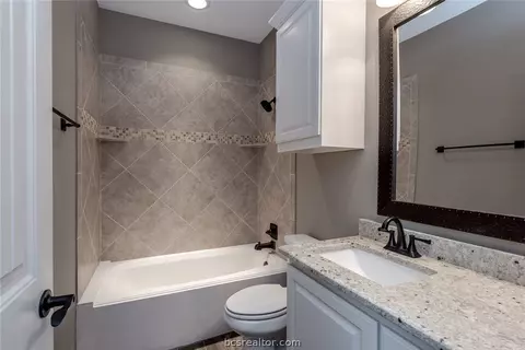 7610 Los Lobos Dr, Bryan, TX 77808 photo 17