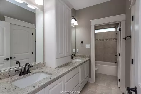 7610 Los Lobos Dr, Bryan, TX 77808 photo 14