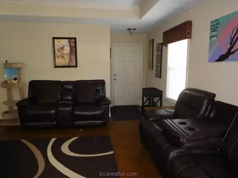 916 E 29th St, Bryan, TX 77803 photo 3