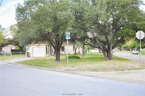 902 North Ave, Bryan, TX 77802 photo 25