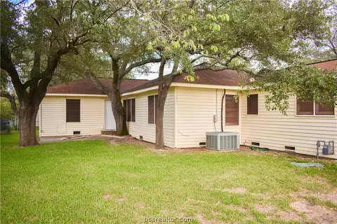 902 North Ave, Bryan, TX 77802 photo 28
