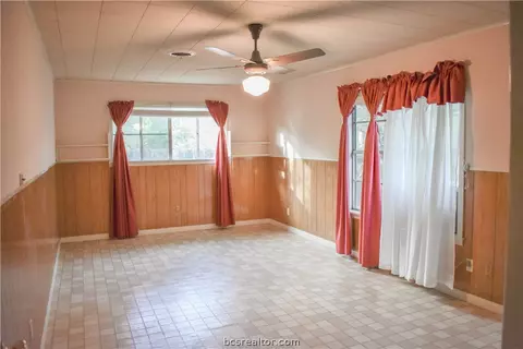 902 North Ave, Bryan, TX 77802 photo 12