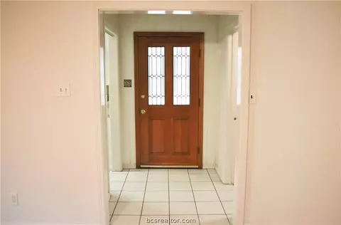 902 North Ave, Bryan, TX 77802 photo 3
