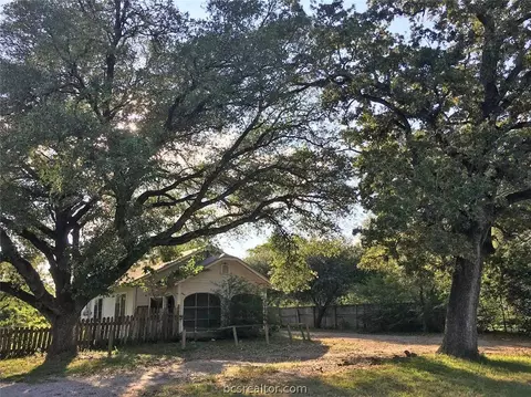 2511 Rountree Dr, Bryan, TX 77801 photo 1