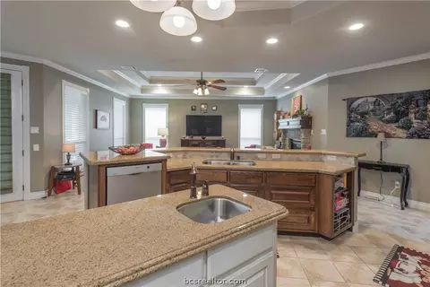 4504 Willowick Dr, Bryan, TX 77802 photo 12