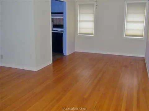 4104 Nagle St, Bryan, TX 77802 photo 8