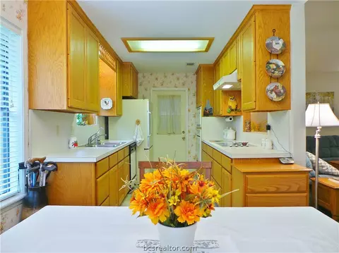 2105 Pantera Dr, Bryan, TX 77807 photo 14