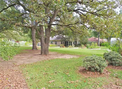 2105 Pantera Dr, Bryan, TX 77807 photo 44